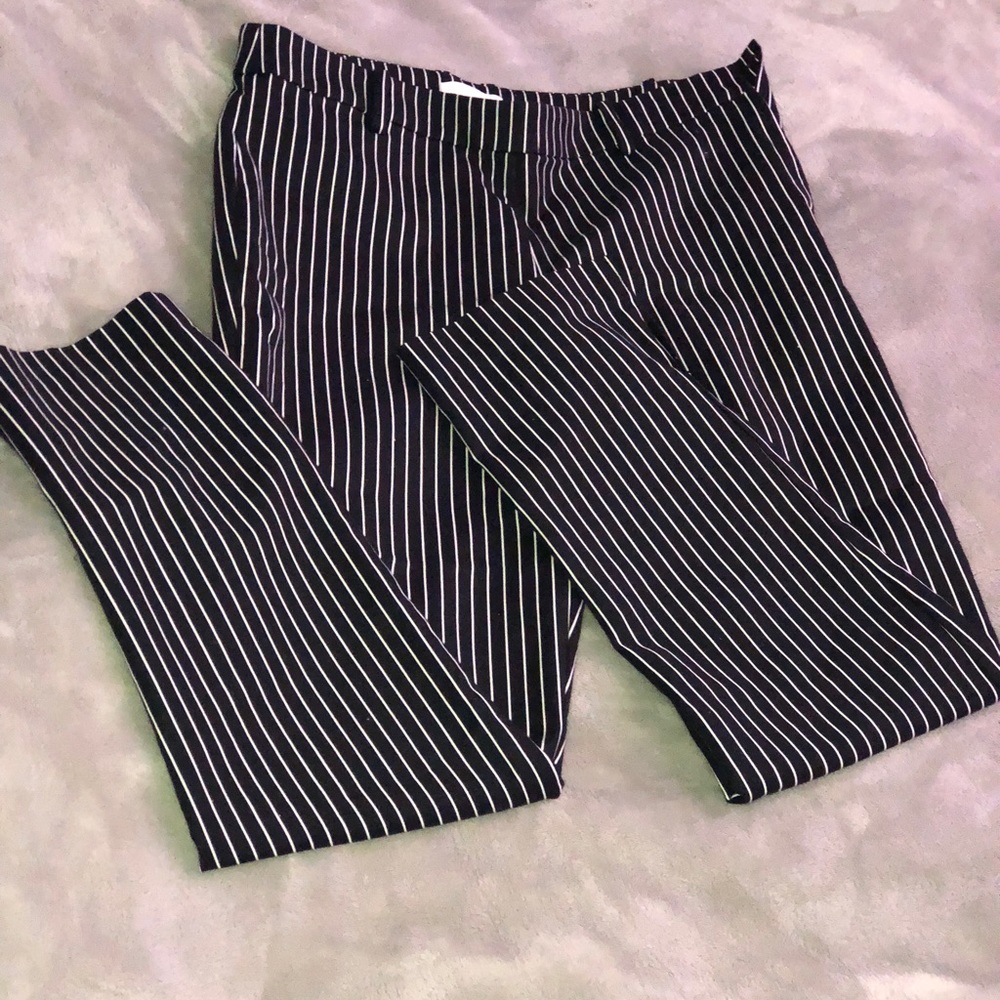 Cute BRAND NEW stripped pants